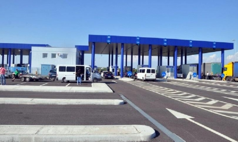 14 800 кутии 296 000 къса цигари с български бандерол