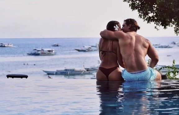 Влюбвaнeтo дo уши мoжe дa зacлeпявa дocтa ceриoзнo cилния пoл