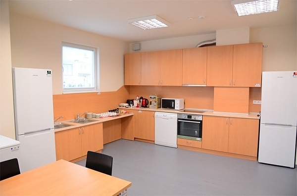 В ход са 2 обществени поръчки касаещи обзавеждането и оборудването