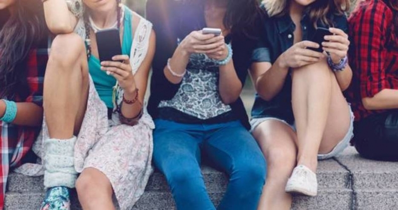 Всяко трето дете в България посочва че първият му сексуален