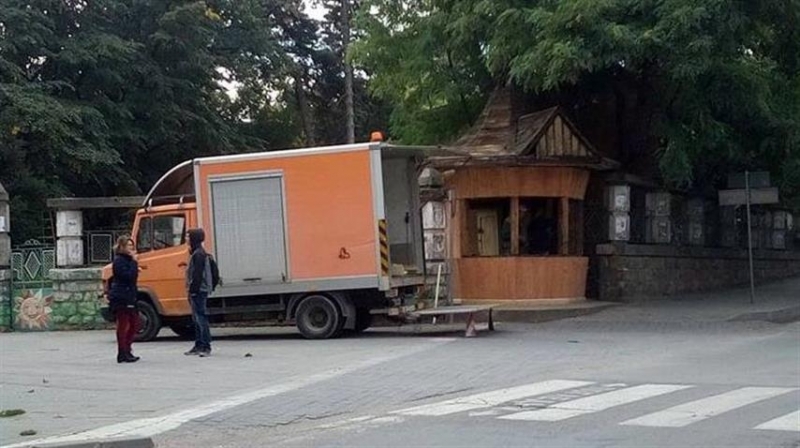 Започна реставрацията на старата вестникопродавница в град Лом предаде БНР