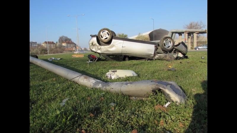 Трима души пострадаха при катастрофа в района на село Плазище