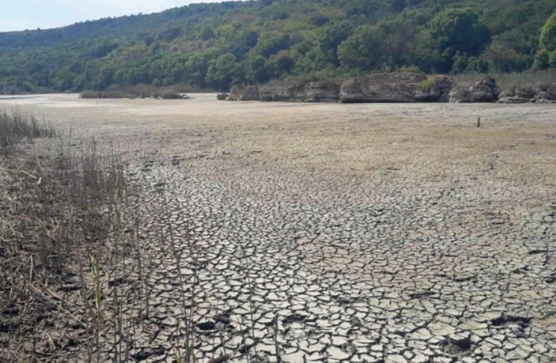 Живописното езеро Наневска тузла в черноморския резерват Тауклиман пресъхна В