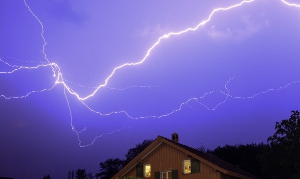 Мощните бури миналата нощ са нанесли големи щети в Монтанско