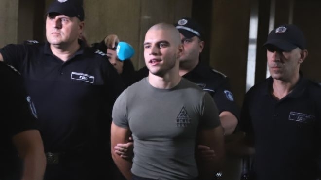 Прокурорският син от Перник отново влезе в ареста Информацията беше