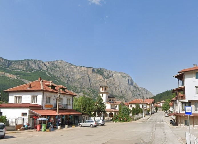 Частен съдебен пусна на търг етаж от къща в китното