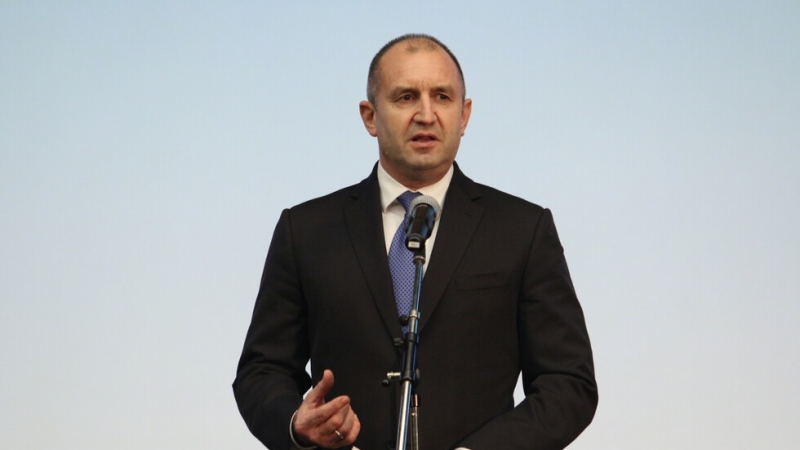 Пандемията изисква наложителни мерки Правителството дължи на обществото убедителна информация