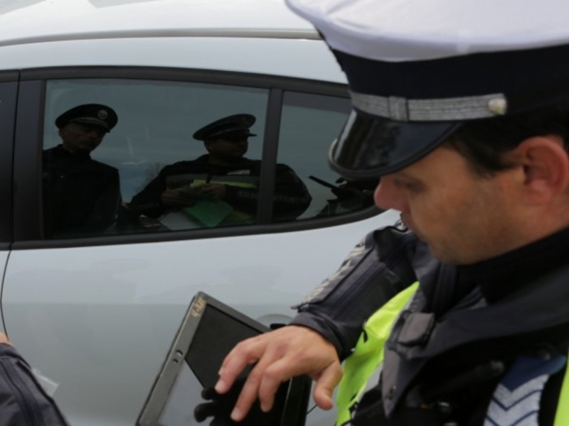 При спецакция! Ченгета спряха за проверка съмнително „БМВ“ в Козлодуй, водачът му го юркал без книжка