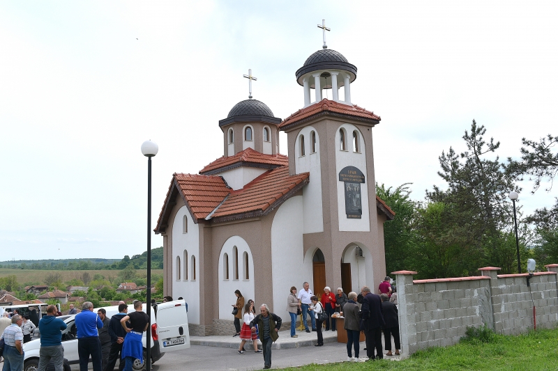 От вчера хората в едно от най малките села в община