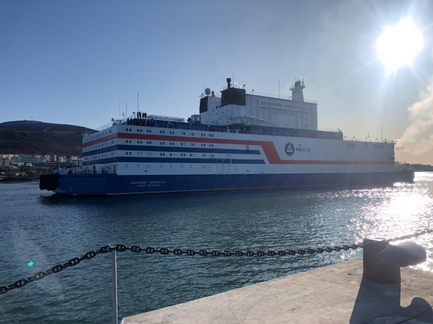 Първият плаващ атомен енергоблок в света Академик Ломоносов пристигна