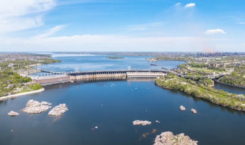 Държавната хидроенергийна компания на Украйна съобщи че руски удар е