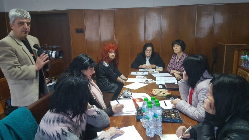 Днес ръководствата на окръжният съд в Монтана и районните съдилища