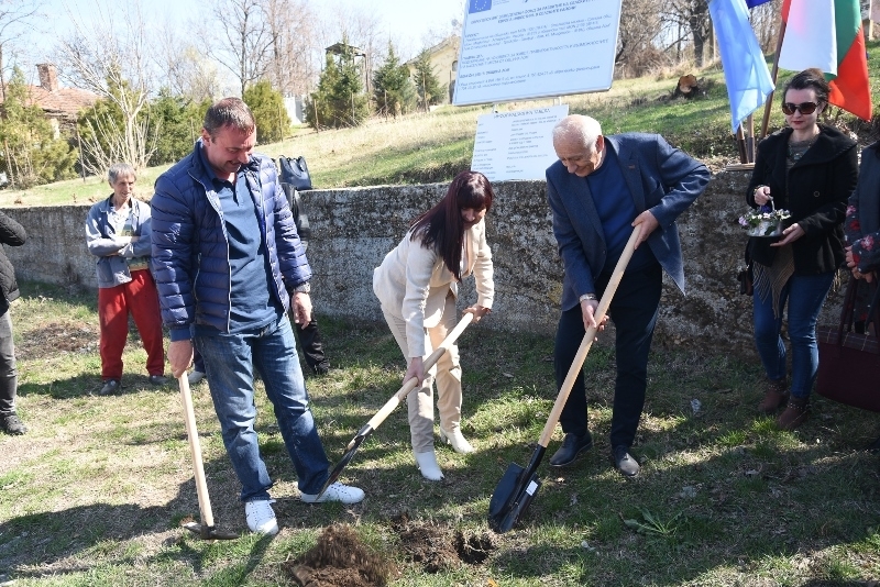 Стартира ремонтът на общинските пътища Лом Замфир Сталийска махала Багачина