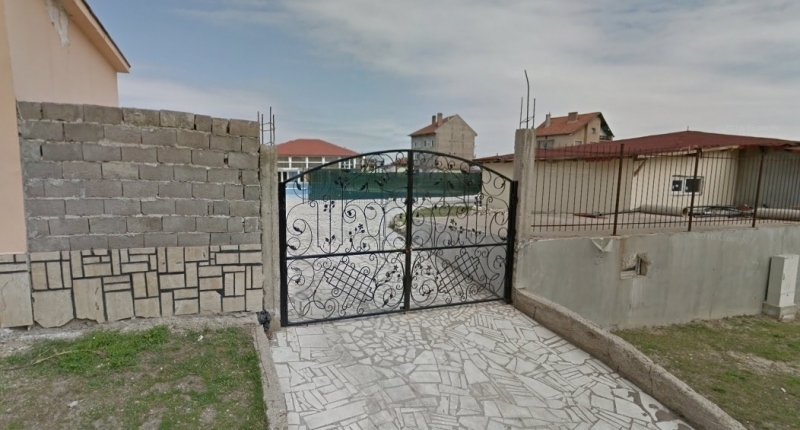 Частен съдебен изпълнител отново обяви за продан недовършен аквапарк в