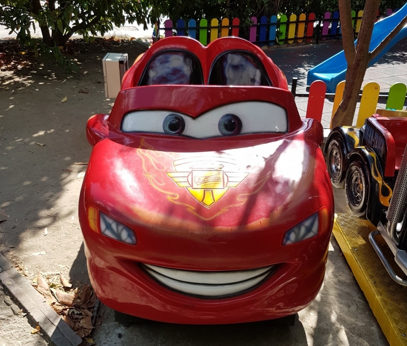 Крадец открадна оборота на клатушка за деца в Мездра съобщават