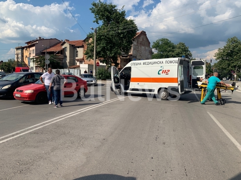 Детето пострадало при катастрофата на светофарите на пл Руски във