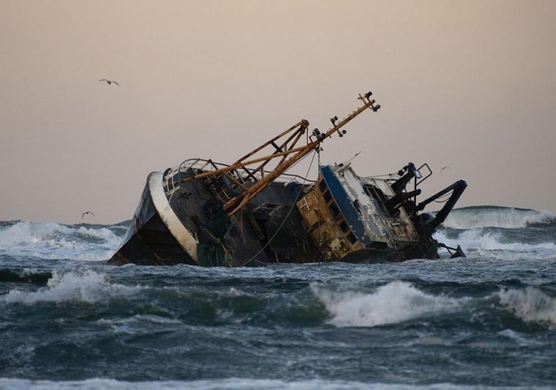 Дванадесет тела са открити след корабокрушението в Южнокитайско море през