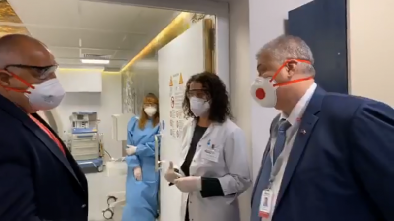 48 са заразените досега и доказани с PCR тестове служители лекари