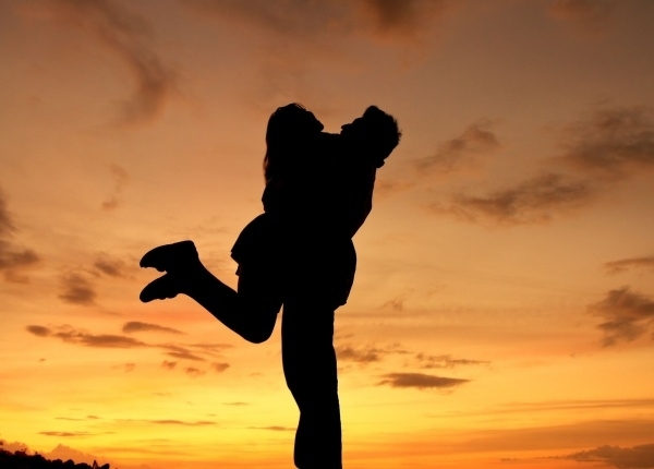 Днес отбелязваме Международния ден на прегръдката Денят се отбелязва първо