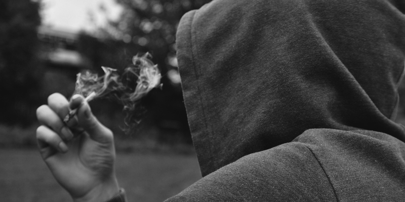 Полицаи задържали тийнейджъри с наркотици във Вършец съобщиха от полицията