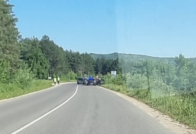 Две коли са катастрофирали на пътя от Берковица към прохода