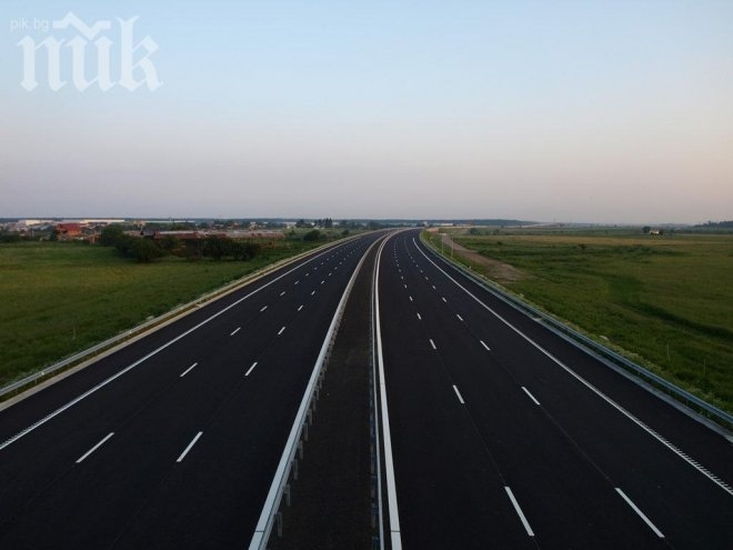 СЪСТОЯНИЕ НА АВТОМАГИСТРАЛИТЕ АМ Тракия Област София Движението при Мухово