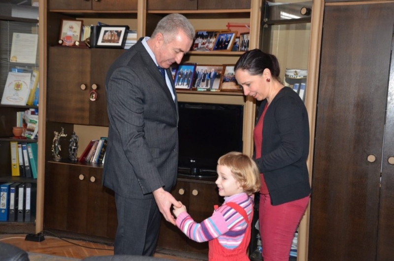 Кметът на Видин Огнян Ценков дари лични средства за лечението