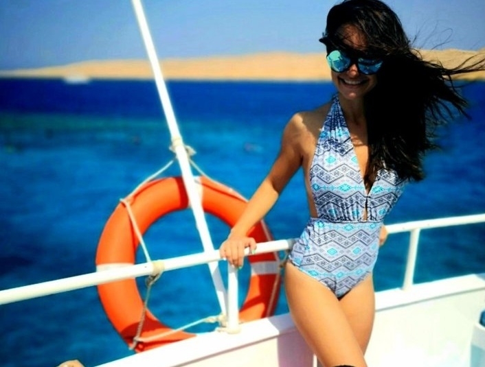 Дъщерята на изритания вчера шеф на ДАНС Димитър Георгиев работи