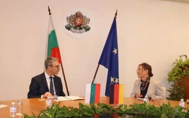 За дни са подписани 160 анекса за стотици милиони евро по ПВУ