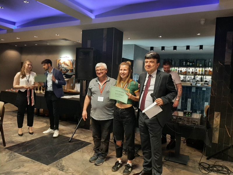 Двама декани които са завършили ПМПГ Свети Климент Охридски в