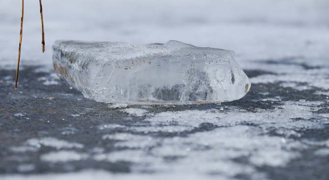 Седемте рилски езера са в лед след продължилите близо 10