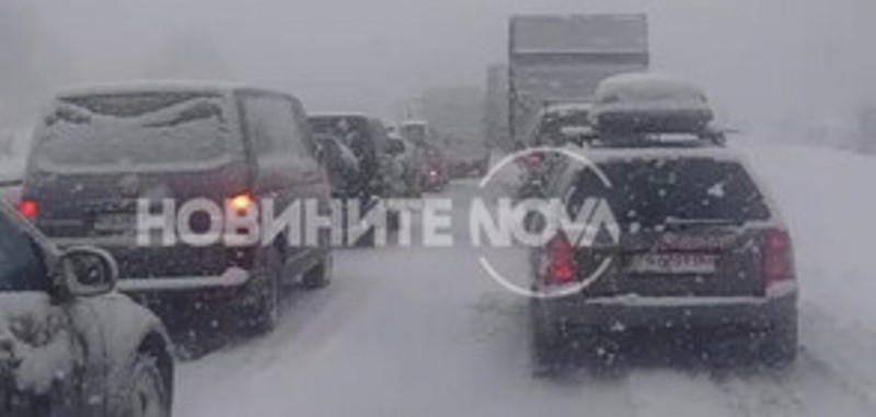 Верижна катастрофа е станала на магистрала Хемус съобщи NOVA Ударили