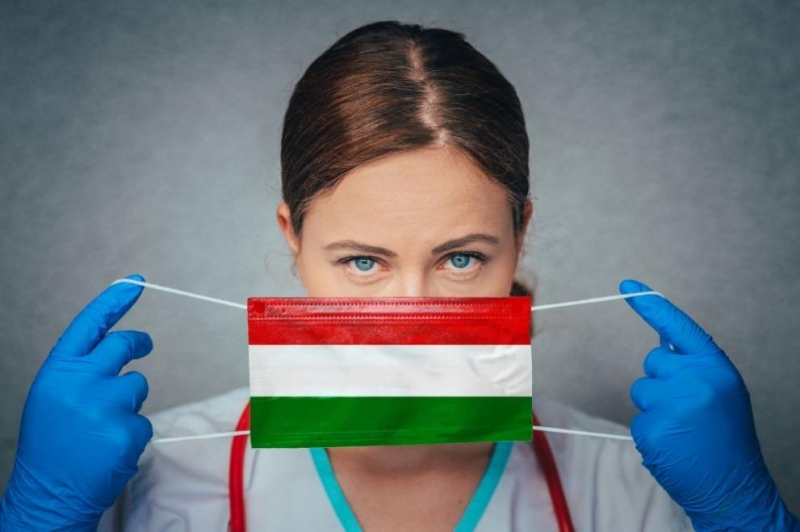 Унгария ще наложи ваксини за служителите в държавните институции и