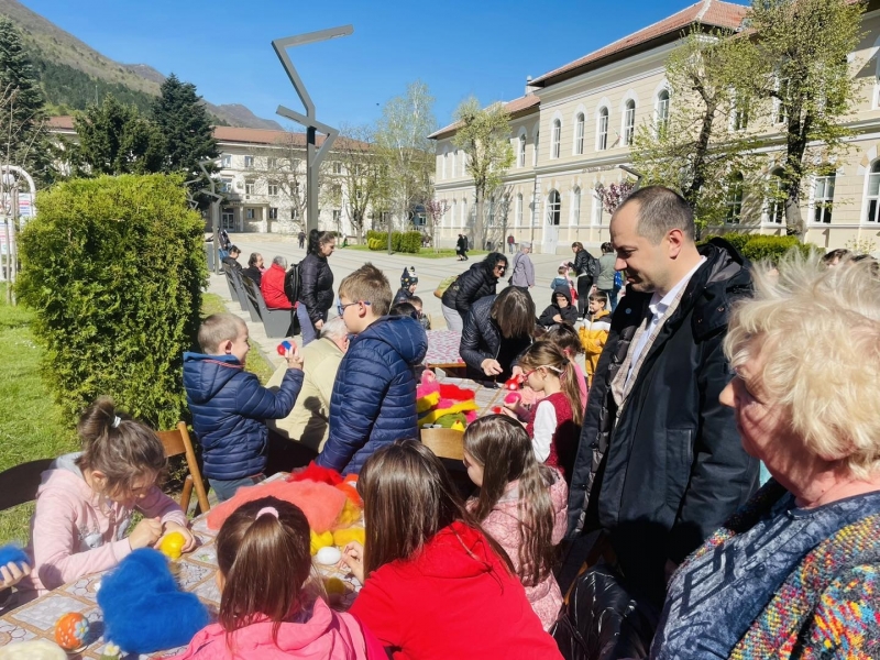 Най малките жители на нашия град запознаха кмета Калин Каменов с