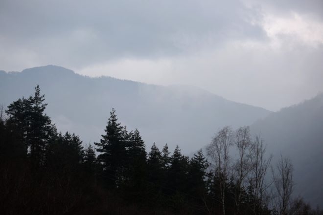 Валежите ще продължат и през следващите дни