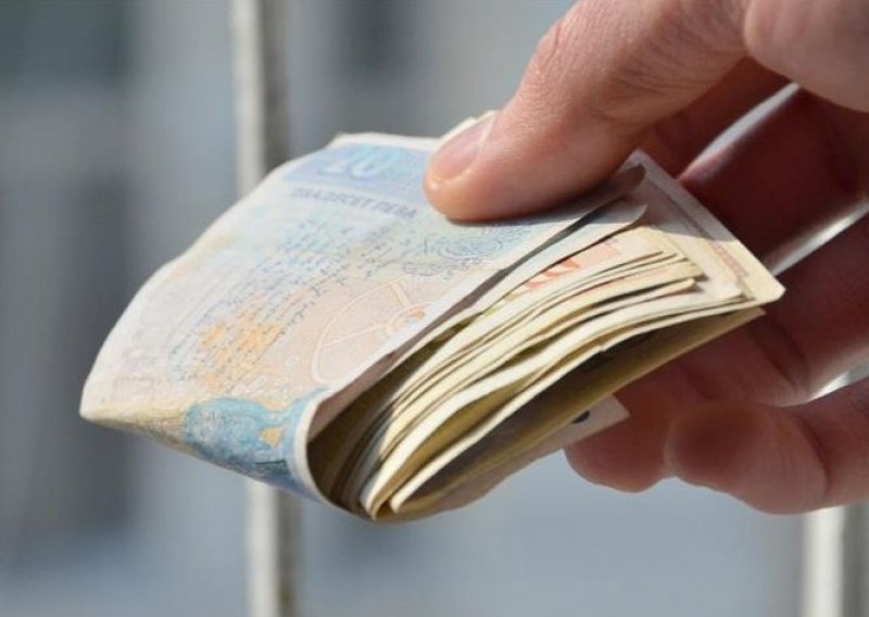 Всички заплати трябва да бъдат индексирани или компенсирани с инфлацията