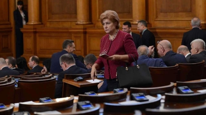 Само чужденци ще подават декларация за собственост в дадена фирма