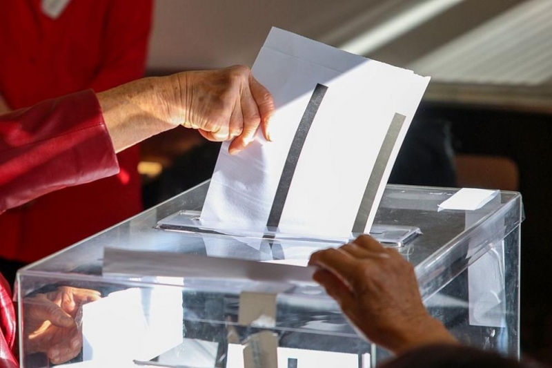 От общо имащите право на глас на територията на община