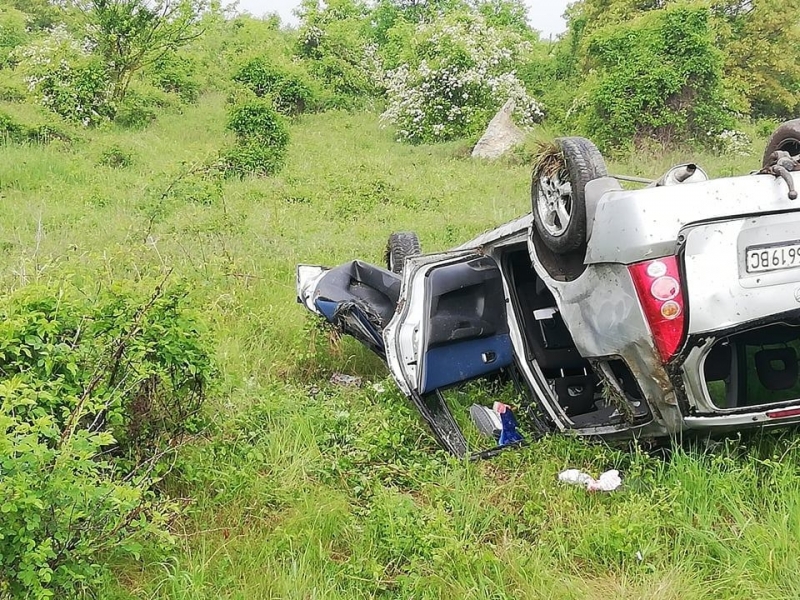 Жена пострада в пътно произшествие а в автомобила с нея