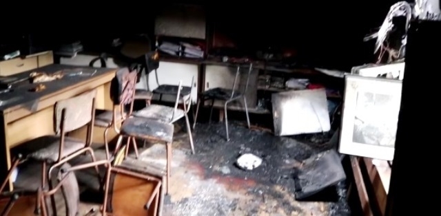 Полицаи са заловили тийнейджър разбил читалището в село Лесура и