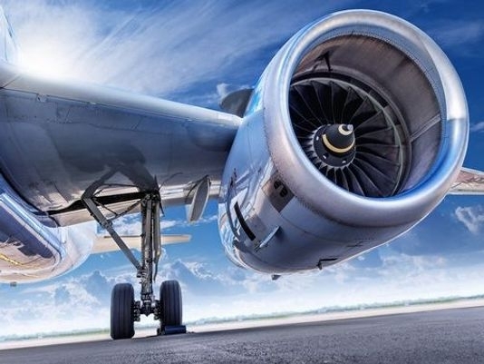 Канадският рапър Джон Джеймс загина след като падна от крилото