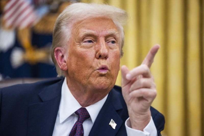 Володимир Зеленски трябва да намери начин да компенсира парите които