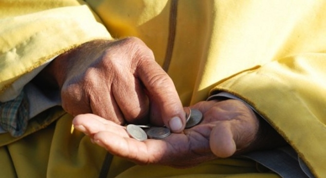 Изплащането на пенсиите за април от Националния осигурителен институт НОИ