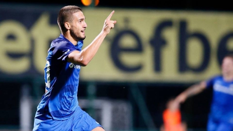 Левски най вероятно ще прати нападател на мястото на Валери Божинов