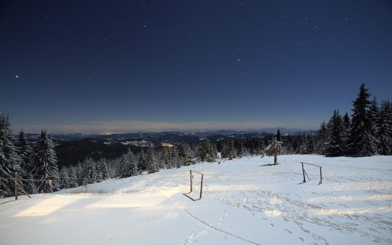 Трето денонощие 40 деца са настанени в хижа без ток