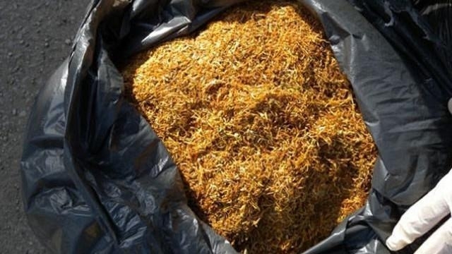 Контрабанден тютюн намериха полицаи на пазара във врачанско село, съобщиха