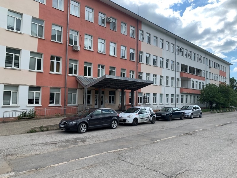 Изписаха от врачанската болница още един пациент с коронавирус от дома в Гара Орешец