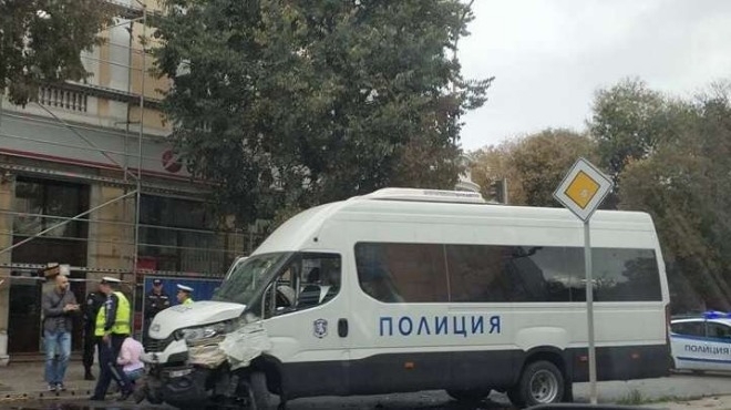 Медицинска помощ е била оказана на служител от специализираните полицейски