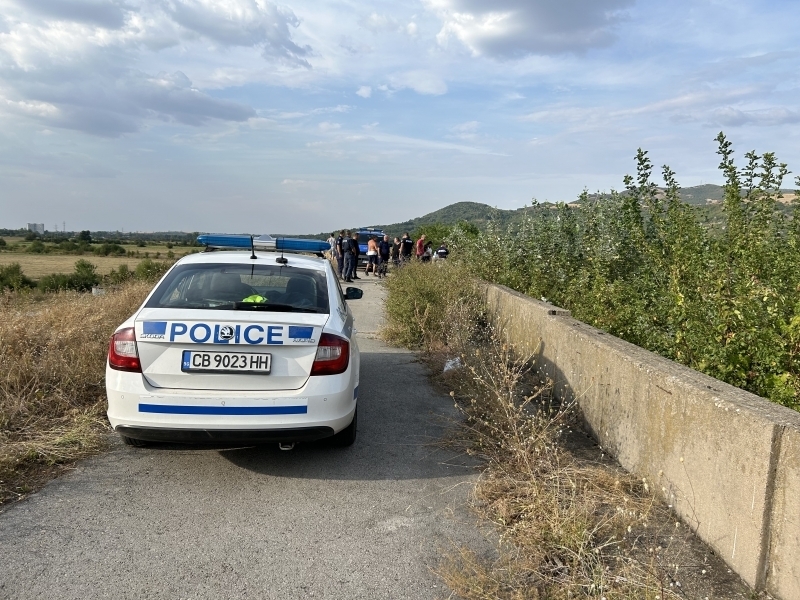 Само в BulNews! Намериха труп край язовир във врачанско село, полицията блокира района