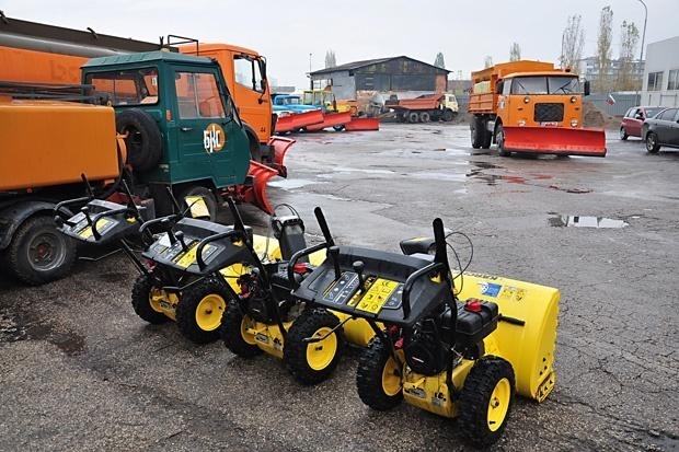 Заместник областният управител Мирослав Комитски председателства днес заседанието на Областния